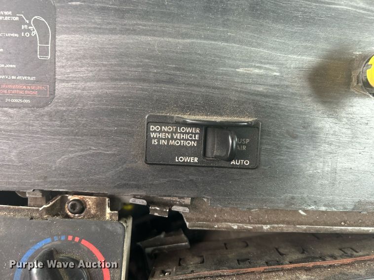 image for item DN0668 2005 Freightliner  Columbia semi truck