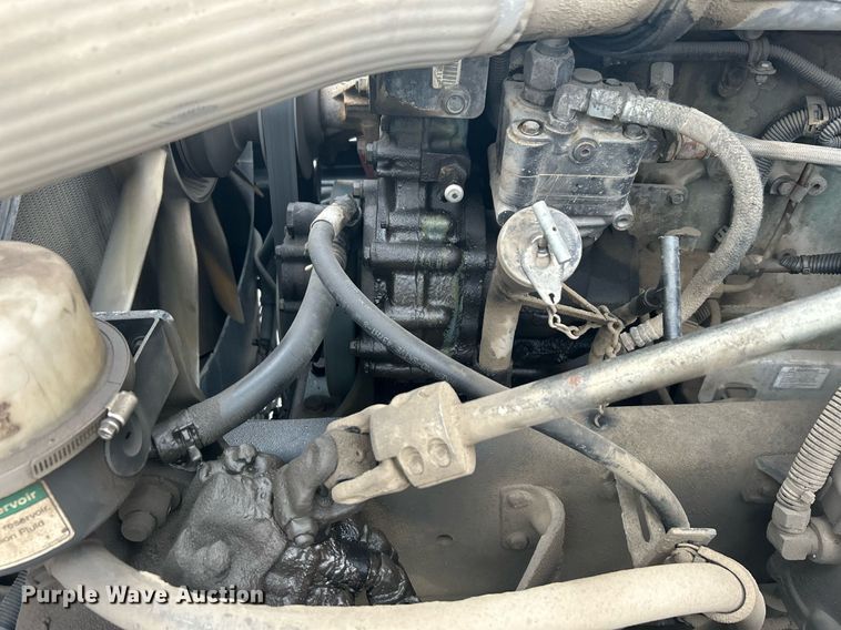 image for item DN0668 2005 Freightliner  Columbia semi truck