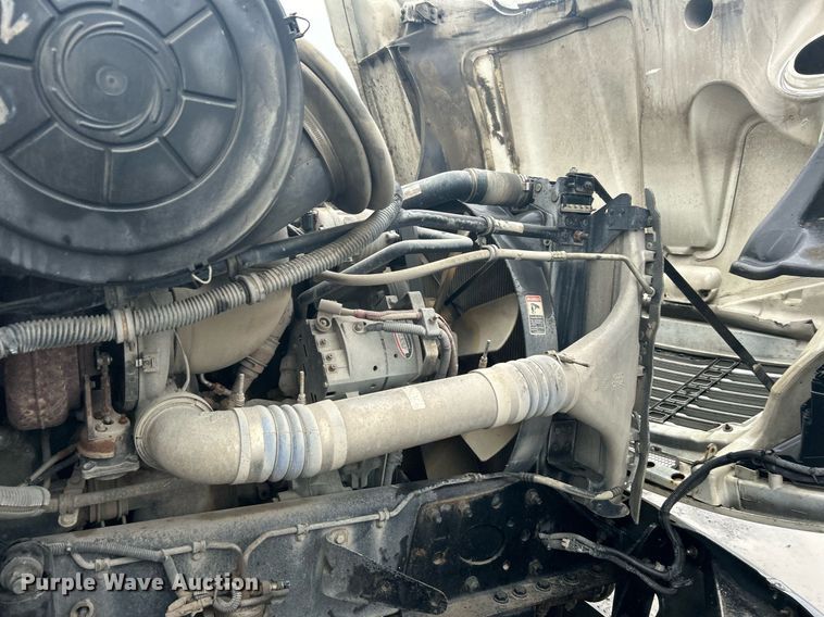 image for item DN0668 2005 Freightliner  Columbia semi truck