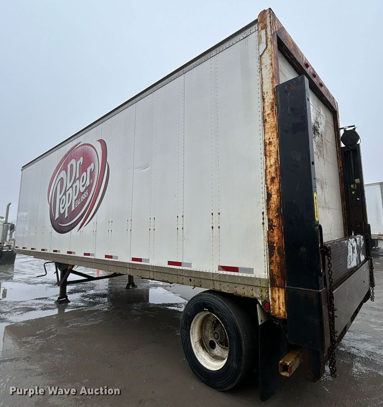 image for item DN0669 2000 Strick Corp S74 dry van trailer