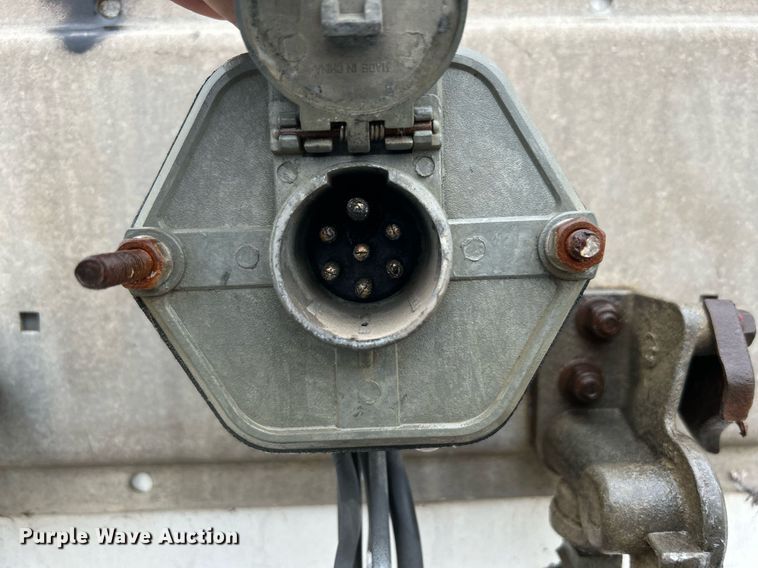 image for item DN0669 2000 Strick Corp S74 dry van trailer