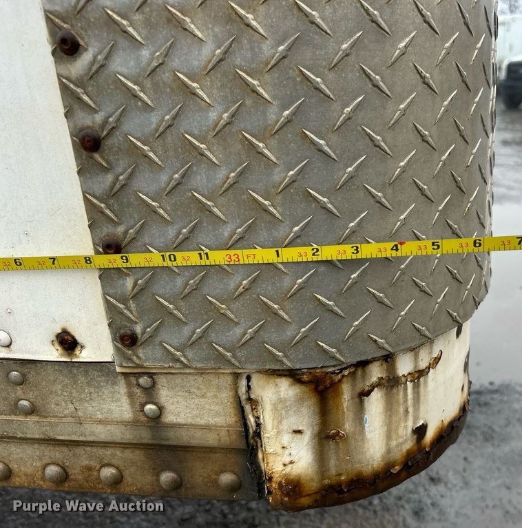 image for item DN0669 2000 Strick Corp S74 dry van trailer