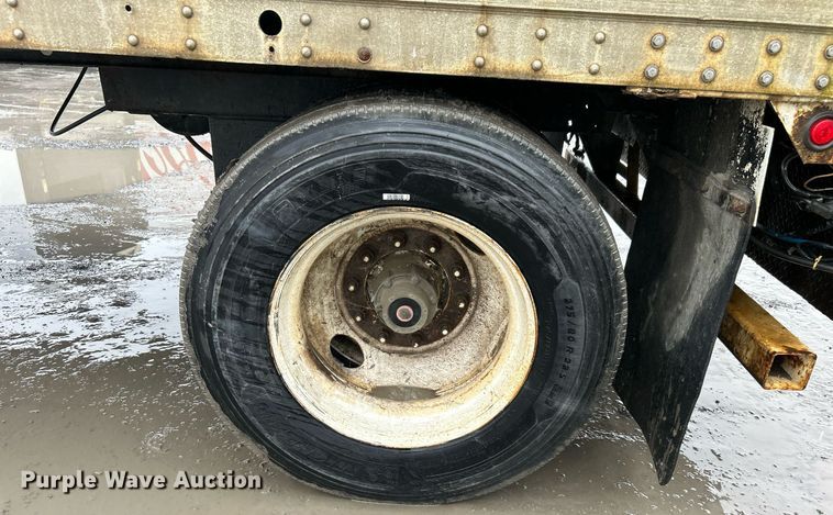 image for item DN0669 2000 Strick Corp S74 dry van trailer