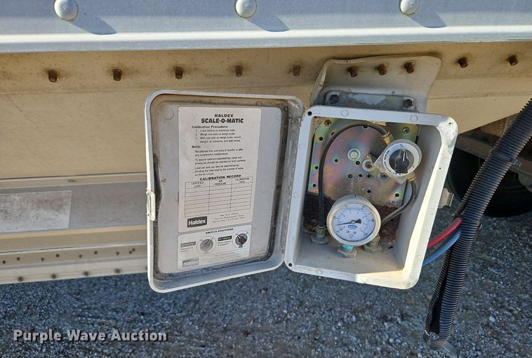 image for item DN7085 2004 Timpte Super Hopper grain trailer