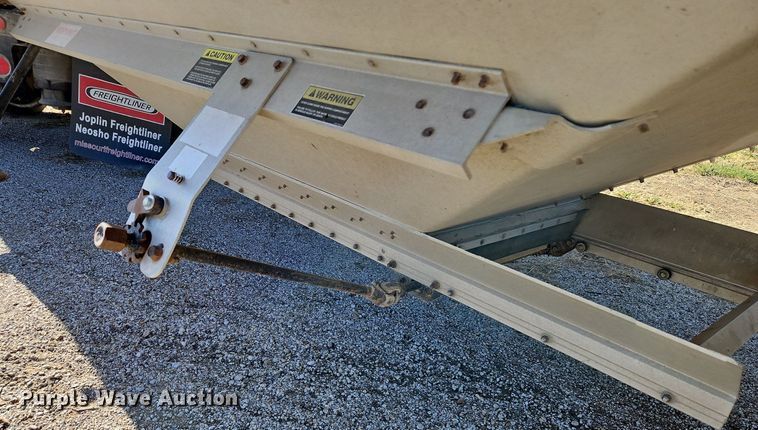 image for item DN7085 2004 Timpte Super Hopper grain trailer