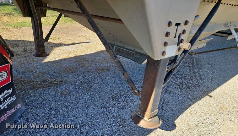 image for item DN7085 2004 Timpte Super Hopper grain trailer