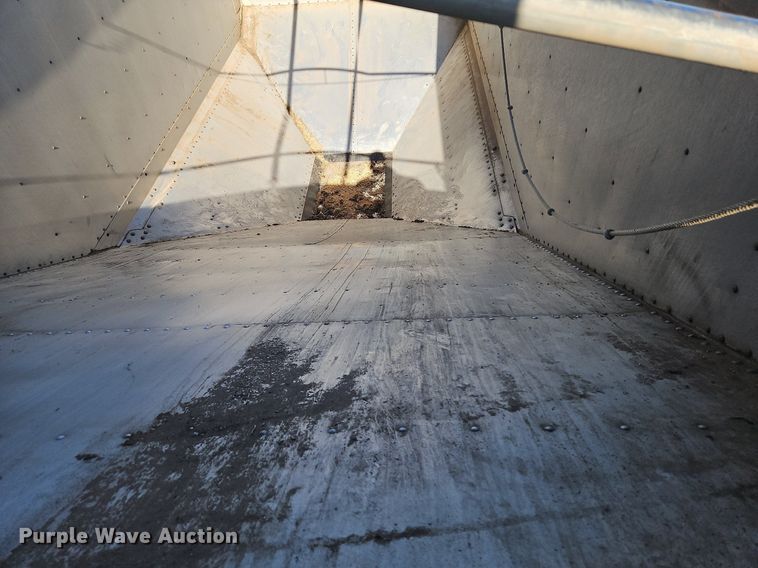 image for item DN7085 2004 Timpte Super Hopper grain trailer