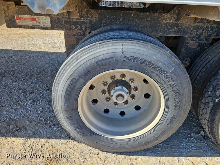 image for item DN7085 2004 Timpte Super Hopper grain trailer