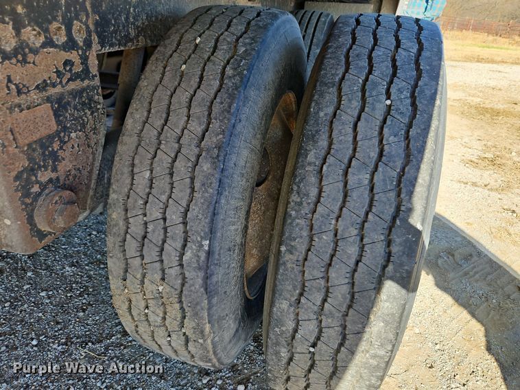 image for item DN7085 2004 Timpte Super Hopper grain trailer