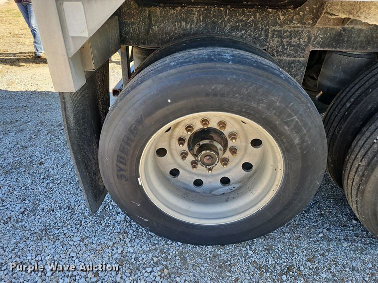 image for item DN7085 2004 Timpte Super Hopper grain trailer