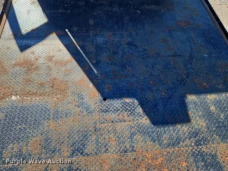 image for item DN7204 2007 International  4400 flatbed truck