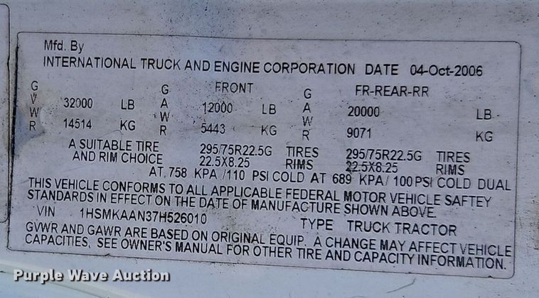 image for item DN7204 2007 International  4400 flatbed truck