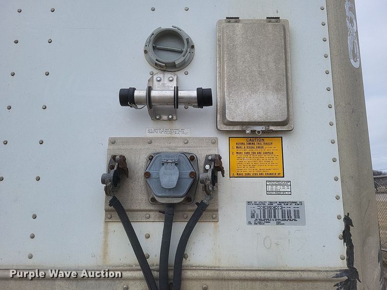 image for item DO4817 2007 Utility  4000D-X dry van trailer