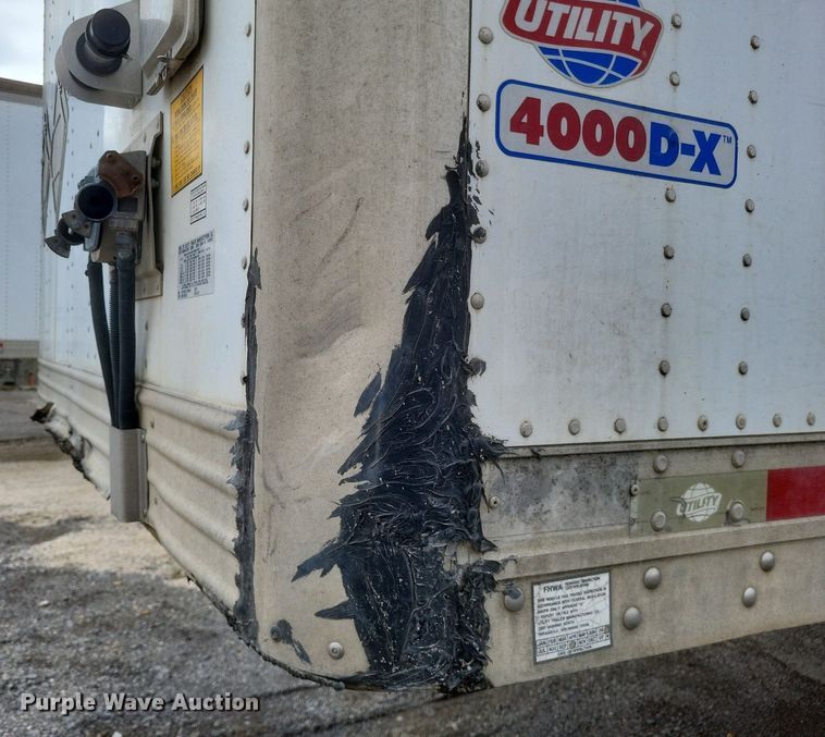 image for item DO4817 2007 Utility  4000D-X dry van trailer