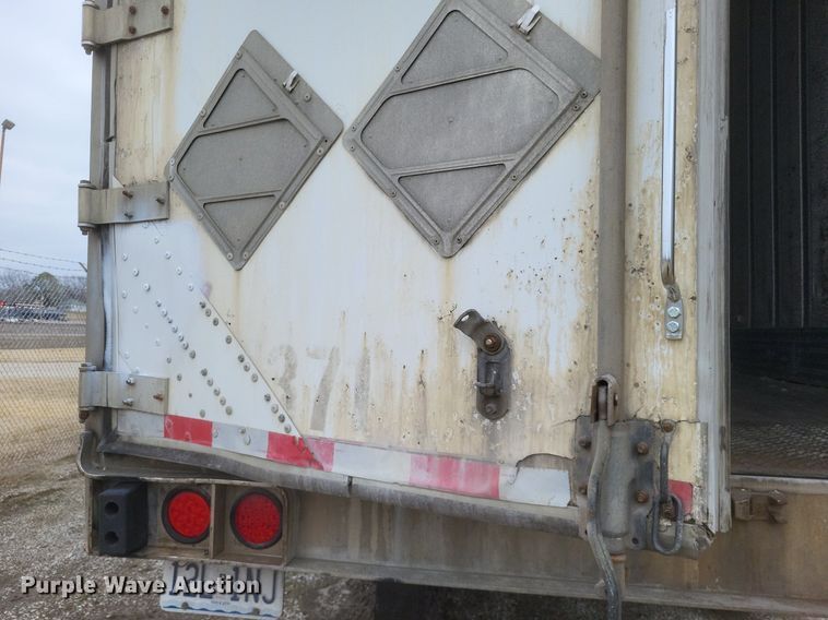 image for item DO4817 2007 Utility  4000D-X dry van trailer