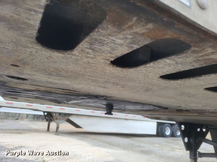 image for item DO4817 2007 Utility  4000D-X dry van trailer