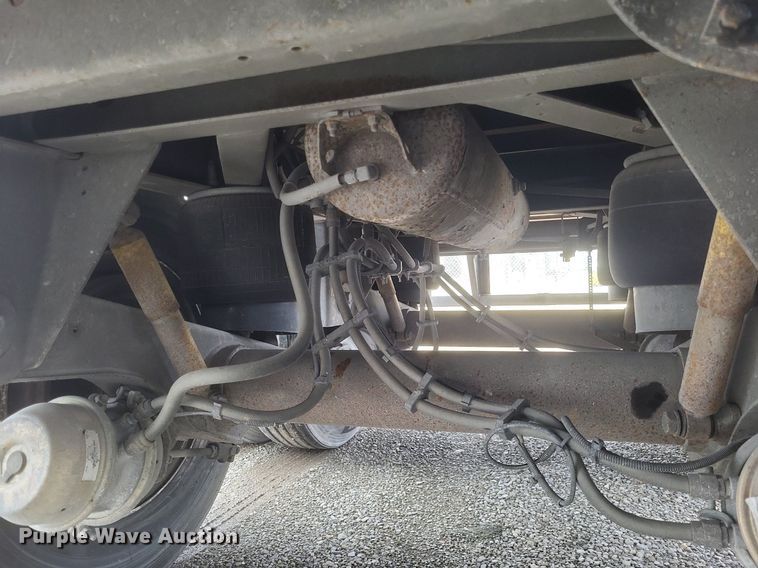 image for item DO4817 2007 Utility  4000D-X dry van trailer