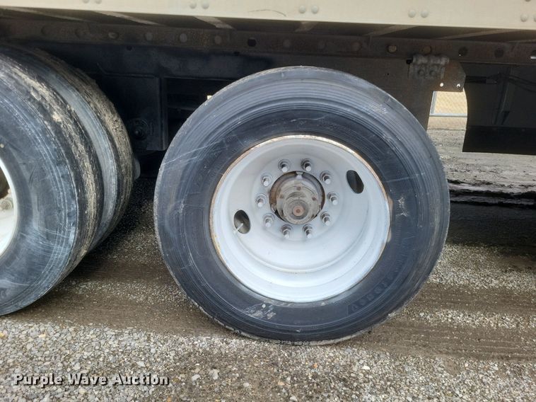 image for item DO4817 2007 Utility  4000D-X dry van trailer