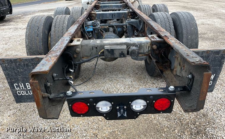 image for item DP0269 2007 Peterbilt 335 truck cab and chassis