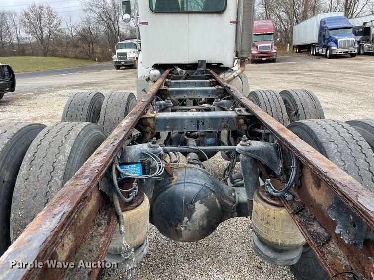 image for item DP0269 2007 Peterbilt 335 truck cab and chassis