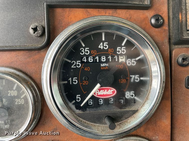 image for item DP0269 2007 Peterbilt 335 truck cab and chassis