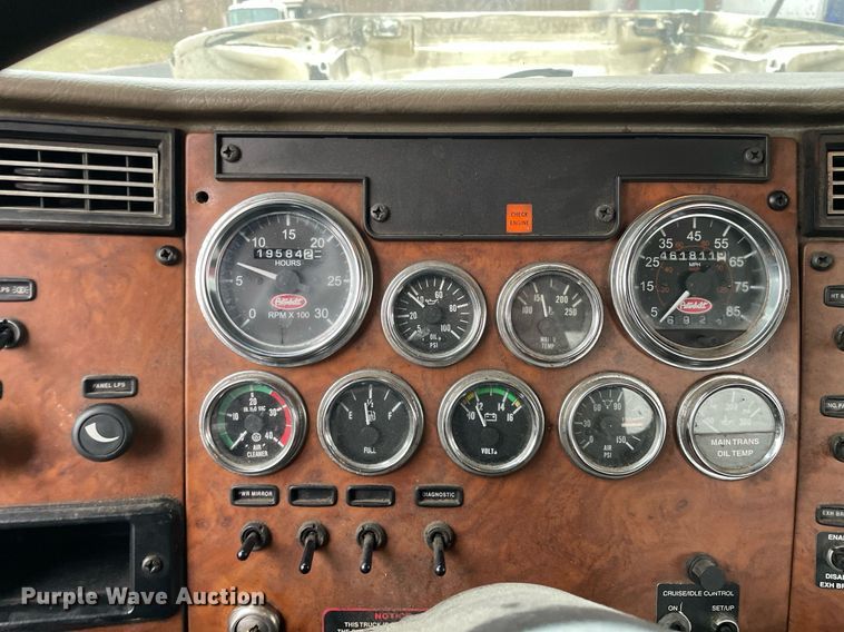 image for item DP0269 2007 Peterbilt 335 truck cab and chassis