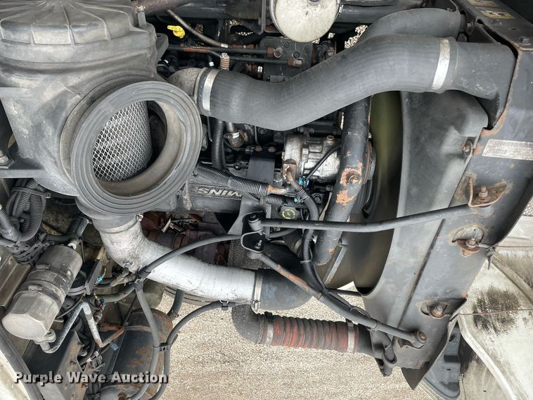 image for item DP0269 2007 Peterbilt 335 truck cab and chassis