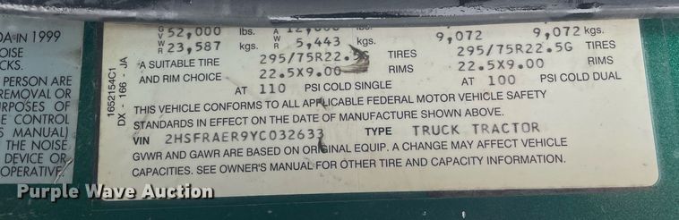 image for item DP0288 2000 International  9100 semi truck