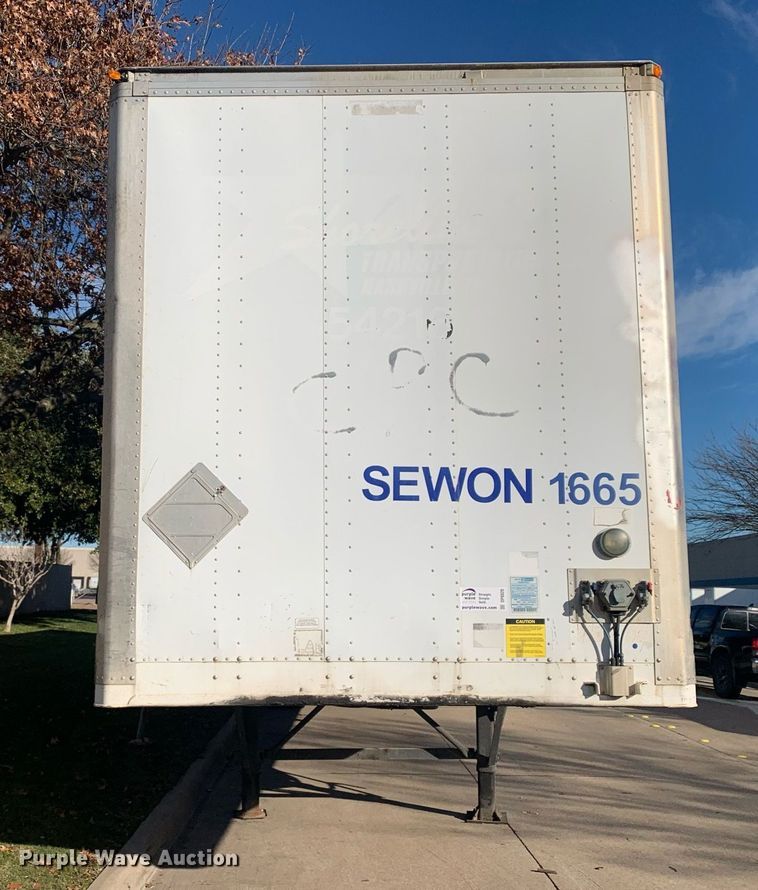 image for item DP8820 2004 Stoughton dry van trailer