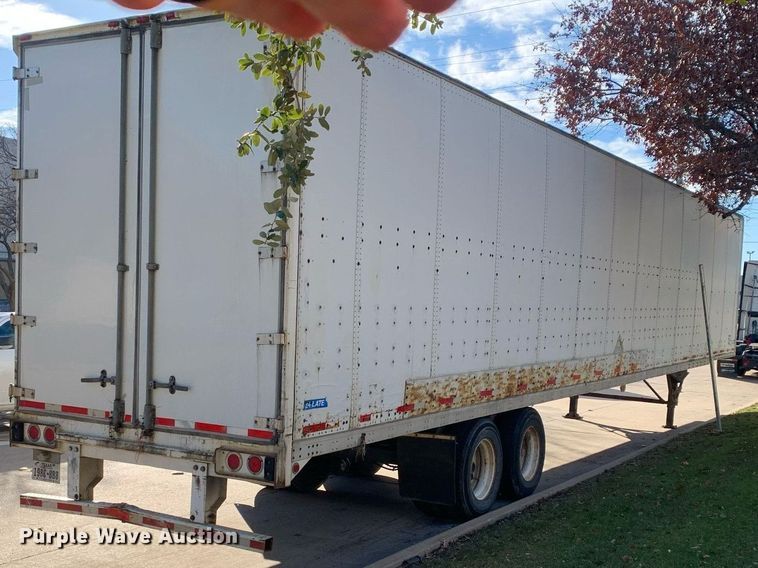 image for item DP8820 2004 Stoughton dry van trailer