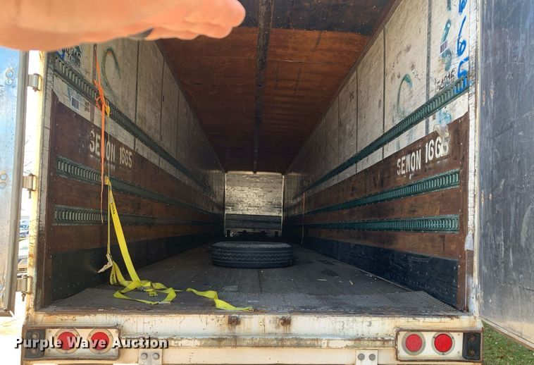 image for item DP8820 2004 Stoughton dry van trailer