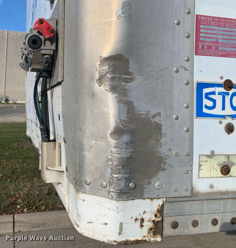 image for item DP8820 2004 Stoughton dry van trailer