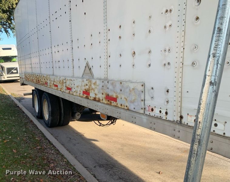 image for item DP8820 2004 Stoughton dry van trailer