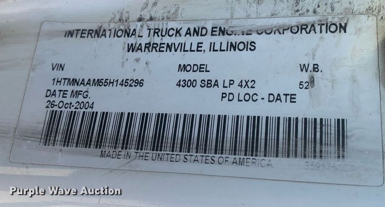 image for item DP8828 2005 International 4300 truck cab and chassis