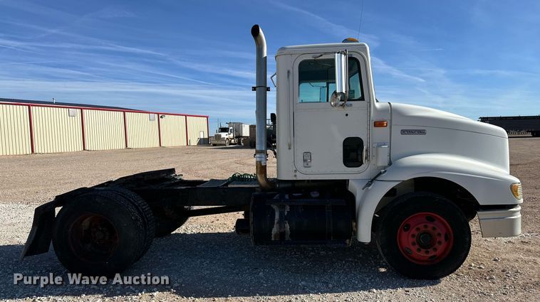 image for item DQ1579 1998 International 9100 semi truck