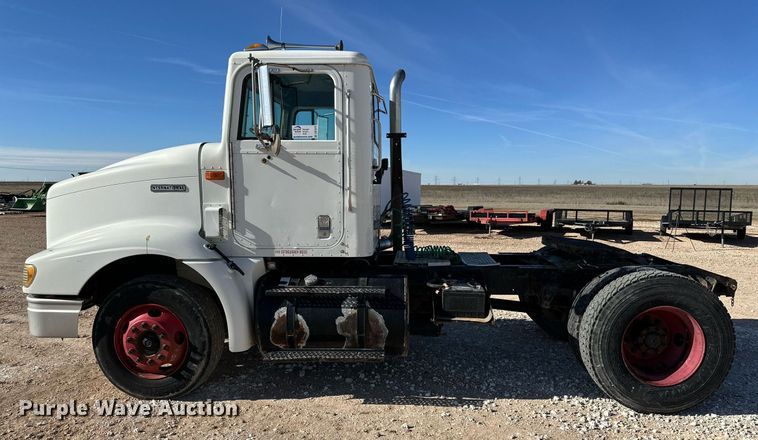 image for item DQ1579 1998 International 9100 semi truck