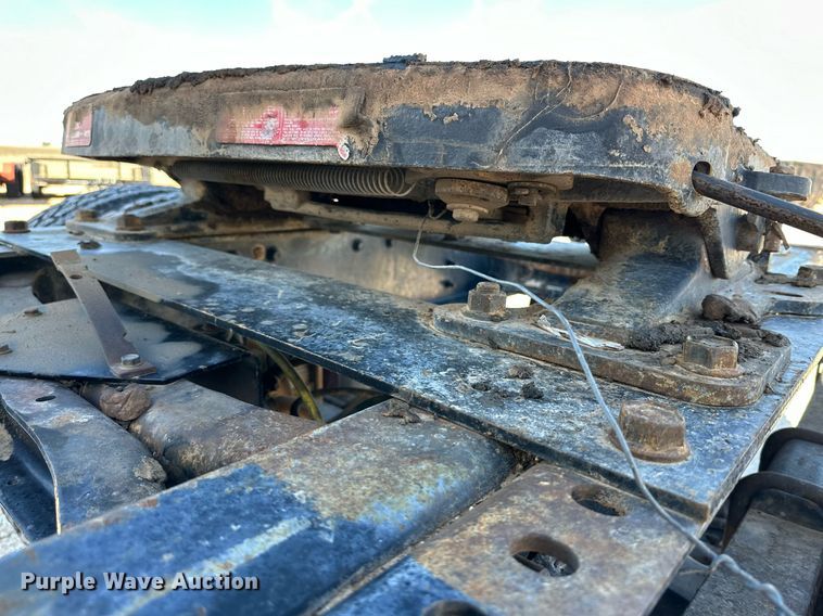 image for item DQ1579 1998 International 9100 semi truck