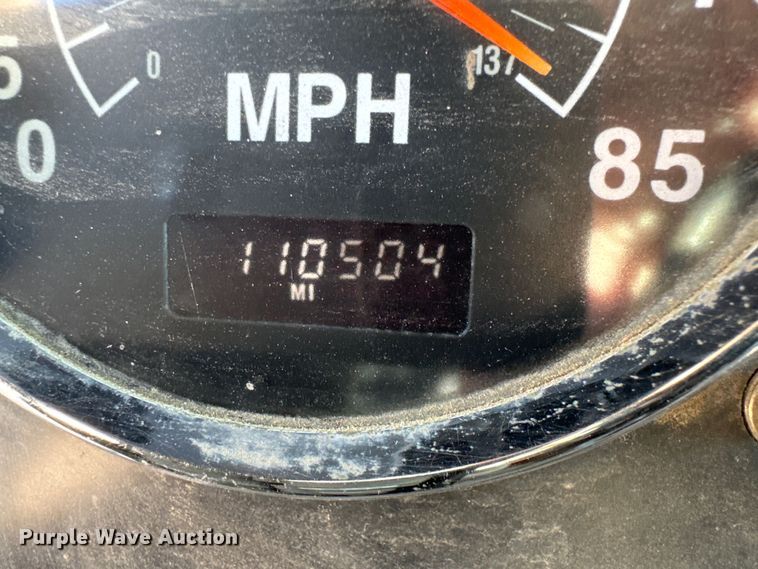 image for item DQ1579 1998 International 9100 semi truck