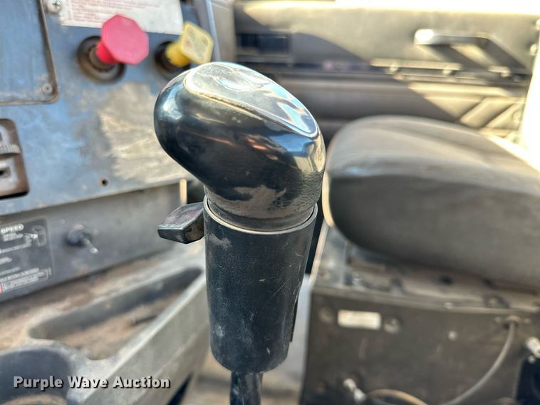 image for item DQ1579 1998 International 9100 semi truck