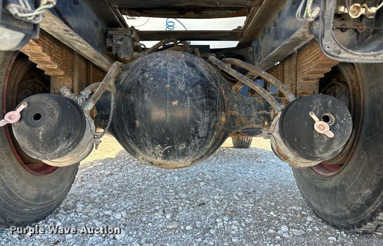 image for item DQ1579 1998 International 9100 semi truck