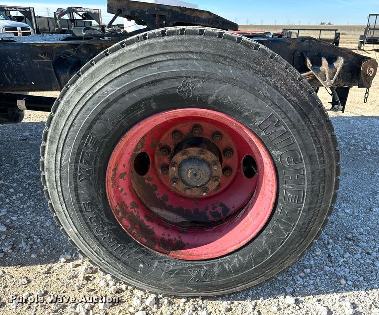 image for item DQ1579 1998 International 9100 semi truck