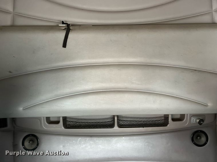 image for item DQ2363 2013 Peterbilt 587 semi truck