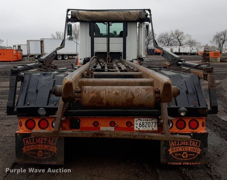 image for item DV9757 2007 Mack CV713 roll-off container truck