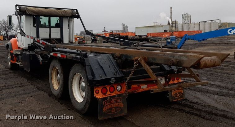 image for item DV9757 2007 Mack CV713 roll-off container truck