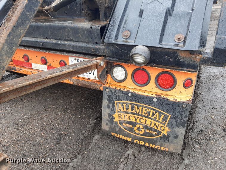 image for item DV9757 2007 Mack CV713 roll-off container truck