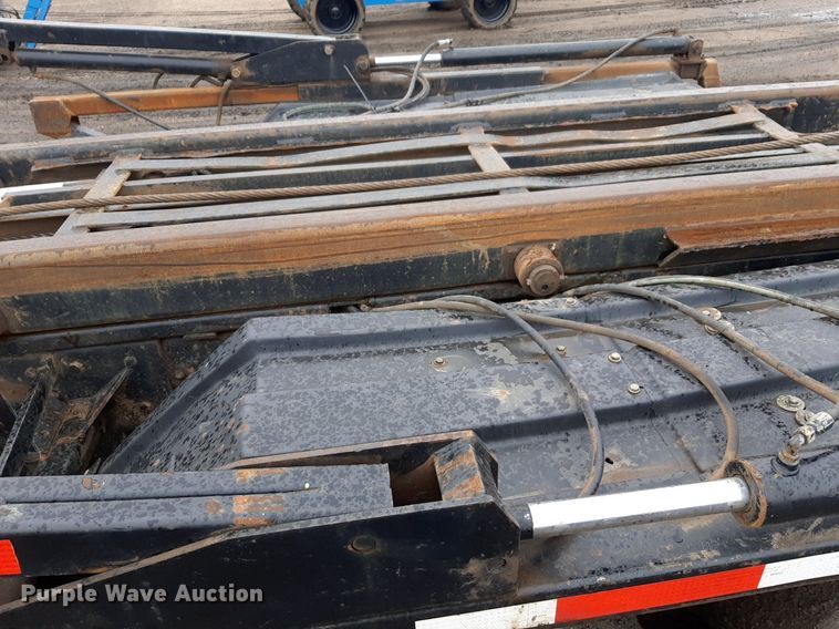 image for item DV9757 2007 Mack CV713 roll-off container truck