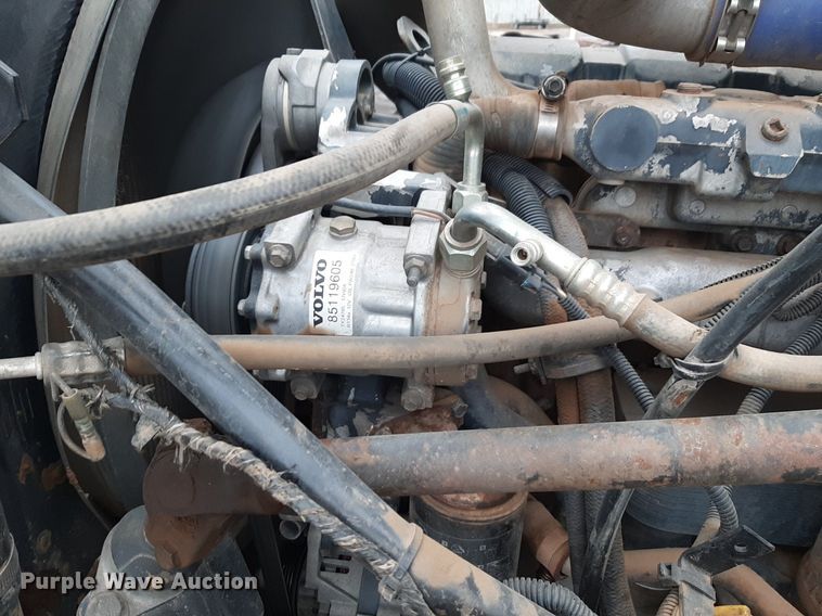 image for item DV9757 2007 Mack CV713 roll-off container truck