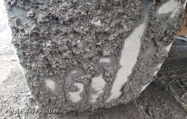 image for item DV9757 2007 Mack CV713 roll-off container truck