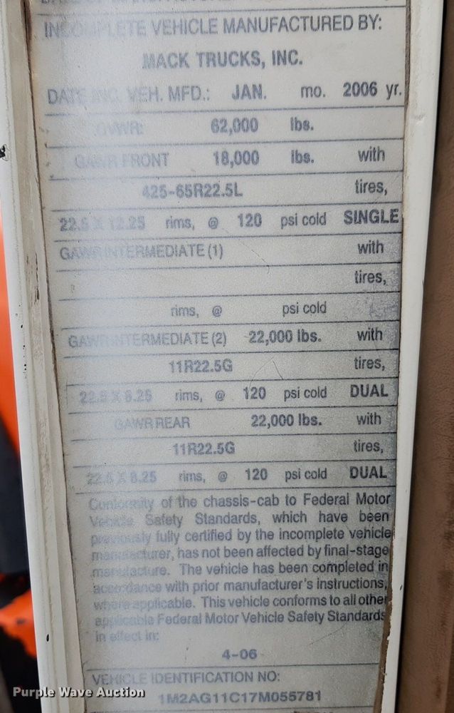 image for item DV9757 2007 Mack CV713 roll-off container truck