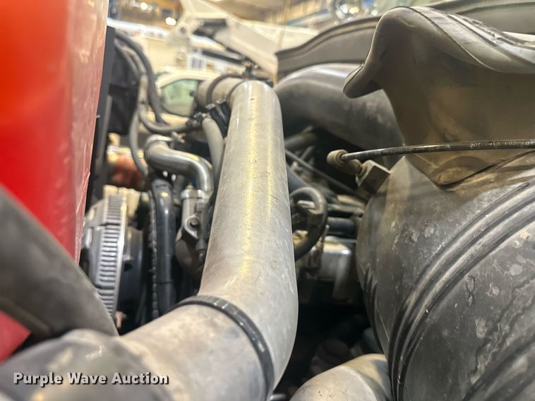 image for item DW2945 2011 International WorkStar 7400 truck cab and chassis